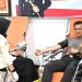 Personel Polda Jambi mengikuti kegiatan donor darah dalam rangka HUT ke-74 Humas Polri di Aula Rupatama Gedung B Polda Jambi, Rabu (22/10/2025) (Dok. Nahar)