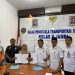 Kepala BPTD Kelas II Jambi, Dr. Drs. Benny Nurdin Yusuf, bersama Plt. Kepala UPTD Puskesmas Kenali Besar, dr. Afrini, menandatangani nota kesepahaman kerja sama peningkatan layanan kesehatan di Terminal Tipe A Alam Barajo, Kota Jambi, Rabu (30/10/2025). (Dokj. Stepanus)