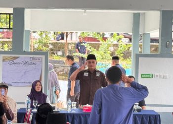 Anggota DPD RI asal Jambi H. M. Sum Indra bersama Ketua TP PKK Provinsi Jambi Hj. Hesnidar Haris saat mengikuti santap siang bersama anak binaan di LPKA Kelas II Muara Bulian, Rabu (4/12/2025). (Dok. Nahar)