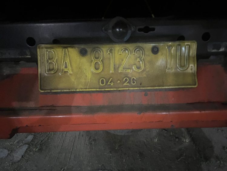 Nopol kendaraan truk Mitsubishi Colt Diesel yang mengangkut 12,3 ton BBM ilegal , Rabu (21/1/2026). (Dok. Nahar)