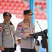 Kapolri Jenderal Listyo Sigit Prabowo memimpin apel ojek online (ojol) dan buruh kamtibmas 'Nyago Bumi Sriwijaya Aman Bae' di Stadion Bumi Sriwijaya, Kota Palembang, Minggu (8/3/2026). (Foto/yl)