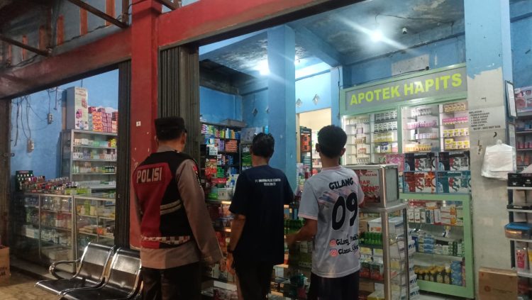Polsek Talo lakukan Patroli Perintis Presisi sambang pemukiman dan aktivitas masyarakat di Kel. Masmambang, Sabtu (25/4/2026). (Foto:yola)