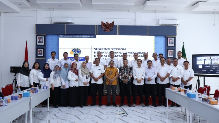 Foto bersama kegiatan pembinaan analisis manajemen risiko di Kantor Wilayah BPN Provinsi Bengkulu, Rabu (8/4/2026). (Foto:Yola)