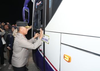Kapolda Bengkulu, Irjen Pol. Mardiyono, S.I.K., M.Si., menghadiri pelepasan rombongan jamaah haji Kloter 1 di Wisma Haji Bengkulu, Jumat (24/4/2026). (Foto:yola)