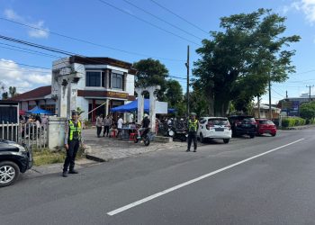 Polres Rejang Lebong melaksanakan pengamanan arus lalu lintas di Kejuaraan Pencak Silat BNN Championship Kabupaten Rejang Lebong, Sabtu (25/4/2026). (Foto:yola)
