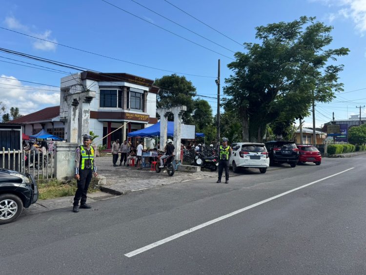 Polres Rejang Lebong melaksanakan pengamanan arus lalu lintas di Kejuaraan Pencak Silat BNN Championship Kabupaten Rejang Lebong, Sabtu (25/4/2026). (Foto:yola)