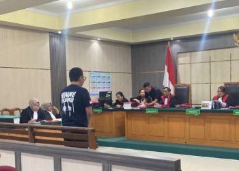 Terdakwa Dede Maulana menjalani sidang pembacaan vonis di Pengadilan Negeri Jambi, Selasa (28/4/2026). (Dok. Nahar)