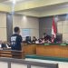Terdakwa Dede Maulana menjalani sidang pembacaan vonis di Pengadilan Negeri Jambi, Selasa (28/4/2026). (Dok. Nahar)