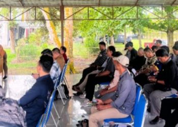 Sosialisasi Sarana dan Prasarana (Sarpras) Perkebunan Kelapa Sawit Tahun 2026 yang digelar Dinas Perkebunan dan Peternakan Kabupaten Tanjung Jabung Timur diikuti kelompok tani, gapoktan, dan koperasi, Senin (20/4/2026). (Dok. Daus)