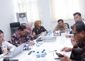 Kepala Kanwil Kemenkum Jambi Jonson Siagian bersama jajaran memimpin rapat koordinasi persiapan kunjungan kerja Menteri Hukum RI di Jambi, yang dijadwalkan berlangsung pada 27–28 April 2026 (Dok,. Stepanus)