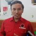 Anggota Komisi V DPR RI Edi Purwanto memberikan keterangan kepada awak media usai meninjau pembangunan jalan nasional di kawasan Pembengis, Kabupaten Tanjung Jabung Barat, Minggu (26/4/2026). (Dok. Latif)