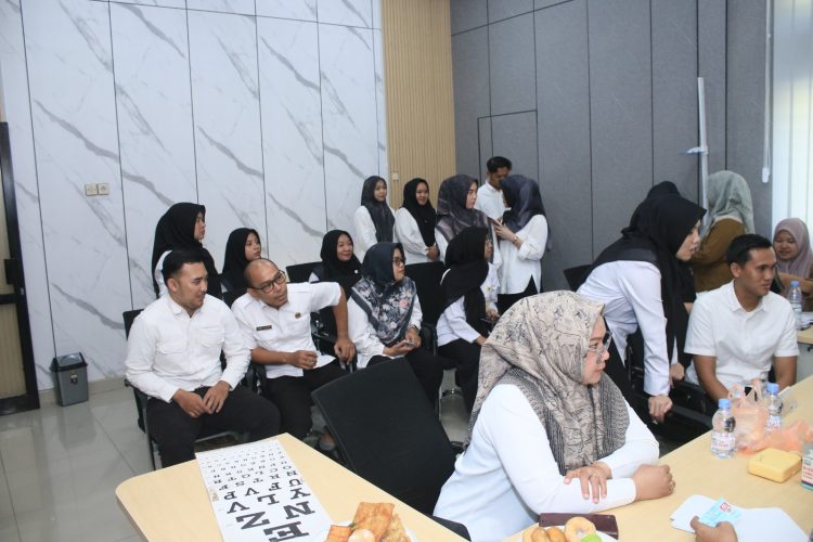 Kantor Pertanahan Kabupaten Bengkulu Tengah menggelar pemeriksaan kesehatan bagi seluruh pegawai, Selasa (28/4/2026). (foto:yola)