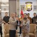 Kapolda Bengkulu Irjen Pol Mardiyono, S.I.K., M.Si. menerima kunjungan silaturahmi dari Executive General Manager PT Pertamina Patra Niaga Regional Sumbagsel, Kamis (30/4). (foto:yola)