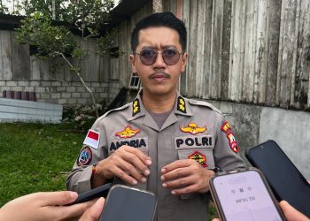 Wakil Kepala Satuan Tugas Humas Operasi Damai Cartenz 2026, AKBP Andria, S.I.K., saat dijumpai media (30/4). (foto:yola)