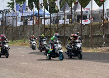 Sejumlah pembalap memacu Yamaha GEAR ULTIMA saat mengikuti ajang Endurance Race di Sirkuit Puncak Mario (Dok. Erit)