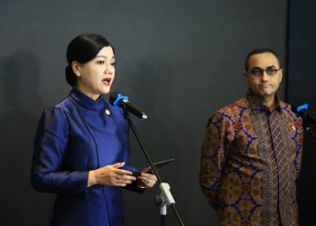 Ketua Dewan Komisioner OJK, Friderica Widyasari Dewi sat menyampaikan keterangan terkait pengakuan MSCI atas reformasi transparansi pasar modal Indonesia dalam sebuah acara di Jakarta, Selasa (20/4/2026). (Dok. Humas OJK Jambi)