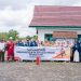 Pertamina EP Jambi bersama Dinas Pemadam Kebakaran Kabupaten Batang Hari berfoto bersama warga usai kegiatan sosialisasi pengamanan jalur pipa dan fasilitas produksi di Kantor Camat Bajubang, Batang Hari, Selasa (21/4/2026). (Dok. Stepanus)