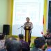 Kapolda Jambi Irjen Pol. Krisno H. Siregar menyampaikan materi dalam kegiatan penguatan stabilitas sosial melalui edukasi hukum dan pemberdayaan Suku Anak Dalam (SAD) di Hotel Ratu & Resort, Kota Jambi, Kamis (23/4/2026). (Dok. Nahar)