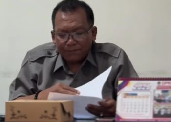 Ketua DPRD Kabupaten Blitar memimpin rapat Badan Musyawarah (Banmus) guna menyusun agenda kerja April 2026 yang memprioritaskan pembahasan LKPJ Bupati dan Raperda Pondok Pesantren. (Dok. Humas)