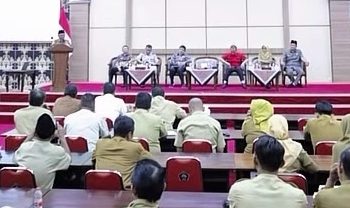 Suasana rapat koordinasi penyamaan persepsi program redistribusi tanah tahun 2026 di Kantor Bupati Blitar (Dok. Humas)