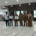 Perwakilan Polda Jambi, Pemkot Jambi, dan Satgaswil Densus 88 berfoto bersama usai peluncuran sistem scan amal berbasis barcode di Kota Jambi (Dok. Nahar)