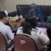 Caption:
Panitia Khusus (Pansus) LKPJ DPRD Kabupaten Blitar menyerahkan laporan hasil pembahasan kepada pimpinan DPRD dalam rapat internal, Rabu (22/4/2026) (Dok. Edi)