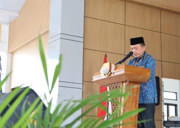 Gubernur Jambi Al Haris menyampaikan sambutan pada peringatan Hari Kartini ke-148 di Pendopo Rumah Dinas Gubernur Jambi, Kamis (30/4/2026). (Dok. Kominfo)