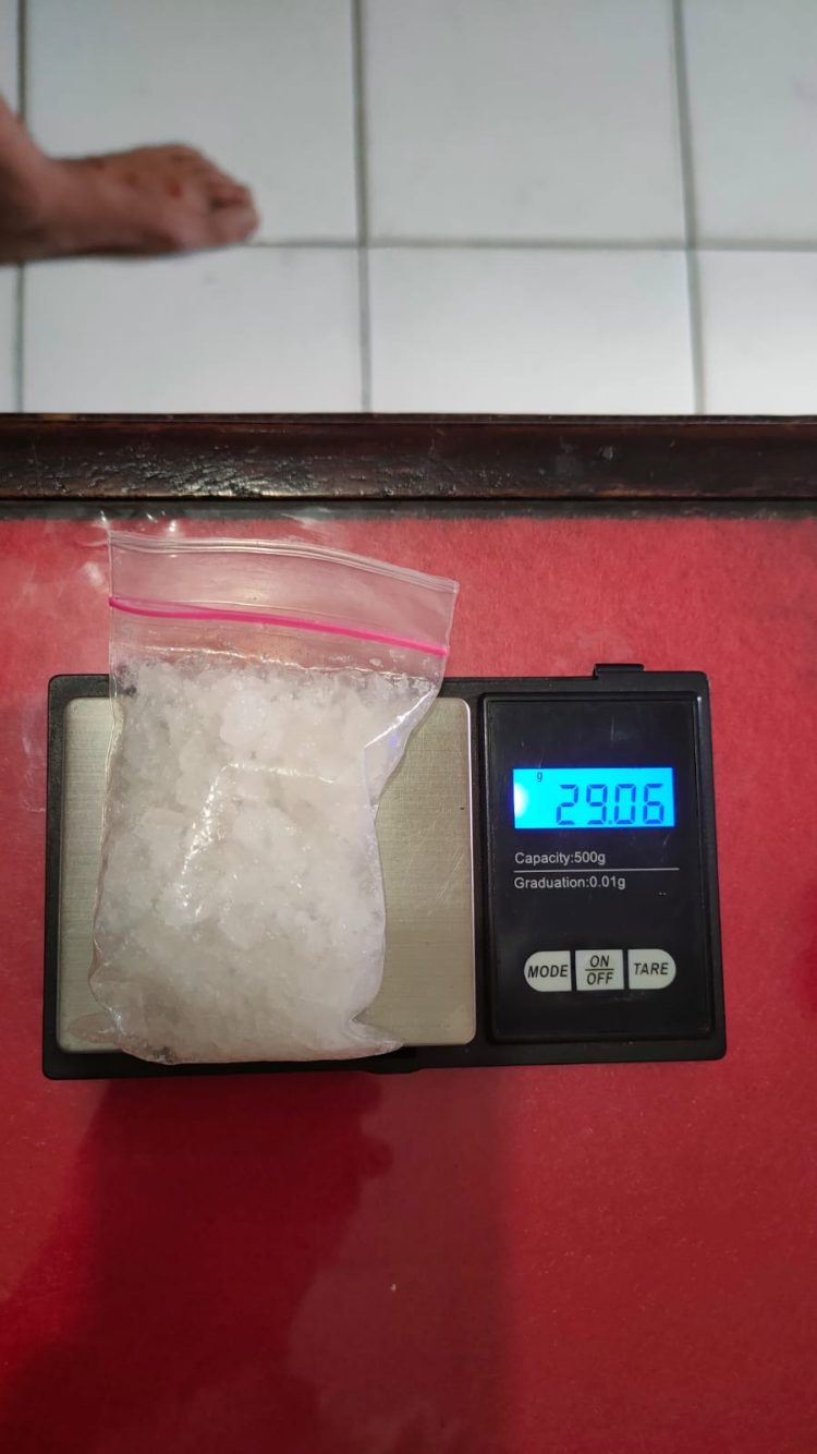 Barang bukti satu paket diduga narkotika golongan I jenis sabu. (Foto:Yl)