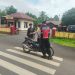 Polsek Kotapadang melaksanakan kegiatan pemeriksaan senjata tajam (sajam) dan senjata api di jalur lintas Kotapadang – PU Tanding, Selasa (5/5/2026). (Foto:ist)