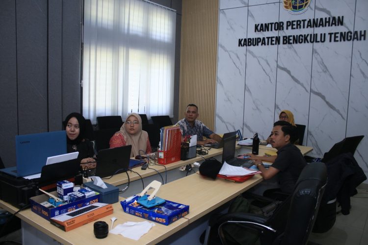 rapat monitoring dan evaluasi inventarisasi tanah telantar tahun 2026 yang digelar secara daring, Kamis (7/5/2026). (Foto:ist)