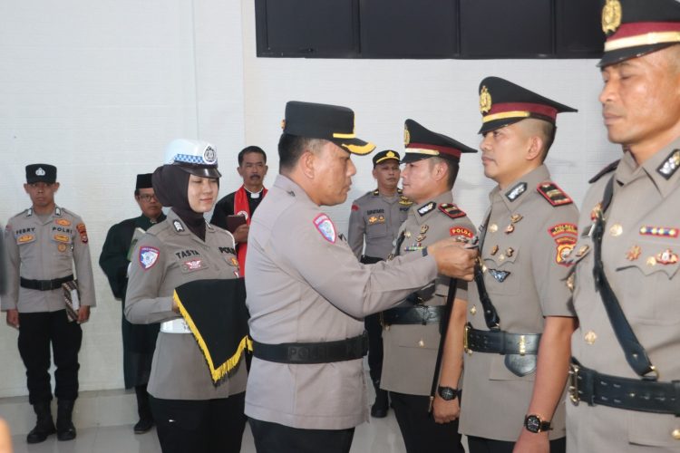 Kapolres Kepahiang Pimpin Sertijab Kasatlantas dan Kapolsek Tebat Karai, Senin (4/5/2026). (Foto:ist)