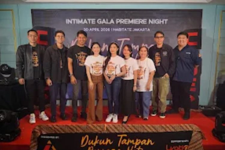 Tim produksi dan pemeran menghadiri acara gala premiere micro drama “Dukun Tampan Penjaga Hati” di Jakarta, Rabu (30/4/2026) (Dok. Seputarmusikindo)
