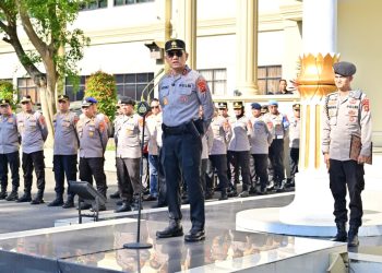 Kapolda Polda Jambi Irjen Pol. Krisno H. Siregar memimpin Apel Siaga Personel pengamanan peringatan Hari Buruh Internasional (May Day) 2026 di Lapangan Hitam Mapolda Jambi, Jumat (1/5/2026). (Dok.Redaksi)