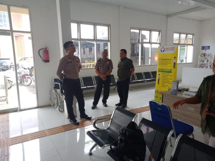 Tim Ombudsman RI Perwakilan Jambi melakukan kegiatan Penerimaan dan Verifikasi Laporan (PVL) On The Spot di salah satu unit pelayanan publik di Kabupaten Batang Hari, 28–30 April 2026. (Dok. Stepanus)