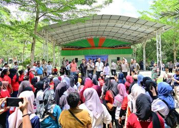 Ratusan peserta mengikuti peringatan Hari Buruh Internasional (May Day) 2026 di Hutan Kota Muhammad Sabki, Kota Jambi, Jumat (1/5/2026) (Dok. Nahar)