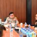 Wakapolda Jambi Brigjen Pol. B. Ali menerima audiensi jajaran manajemen PLN UID S2JB di ruang kerjanya, Senin (4/5/2026). (Dok,. Humas)