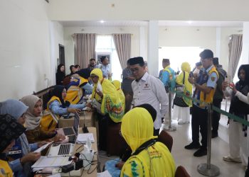 Anggota Ombudsman RI Nuzran Joher meninjau proses pelayanan jemaah calon haji di Asrama Haji Provinsi Jambi, Selasa (5/5/2026) (Dok Redaksi)