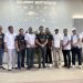 Kapolda Jambi Irjen Pol. Krisno H. Siregar bersama Ketua Umum KONI Provinsi Jambi AKBP Mat Sanusi dan jajaran berfoto usai pembukaan Kejuaraan Biliar Internasional Bola 9 Kapolda Cup Jambi 2026 di Black Hawk Biliar, Selasa (5/5/2026). (Dok. Redaksi)