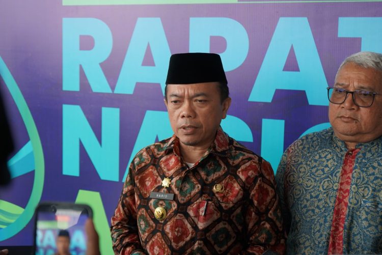 Gubernur Jambi Al Haris saat memberikan keterangan usai membuka Rakernas ADPMET Tahun 2026 di Swiss-Belhotel Jambi, Kamis (7/5/2026). (Dok. Kominfo)