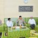 Kapolda Jambi Irjen Pol Krisno H. Siregar bersama jajaran saat bersilaturahmi dengan pengurus Pondok Pesantren Darul Arifin di Kecamatan Jambi Luar Kota, Kabupaten Muaro Jambi, Selasa (12/5/2026). (Dok. Redaksi)