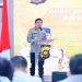 Wakapolda Jambi Brigjen Pol B. Ali saat membacakan sambutan Kapolda Jambi pada kegiatan Taklimat Akhir Audit Kinerja Itwasda Polda Jambi Tahap I Tahun Anggaran 2026 di Aula Gedung Siginjai Mapolda Jambi, Selasa (12/5/2026). (Dok. Humas)