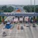Kendaraan melintas di Gerbang Tol Palembang. PT Hutama Karya Rabu (13/5/2026).(Dok. Humas HK)