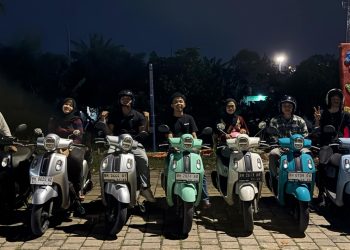 Sejumlah riders Yamaha Fazzio berfoto bersama usai menggelar kegiatan nongkrong dan touring santai di Kota Jambi. (Dok. Didit)